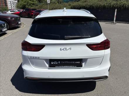 Kia - Cee'd