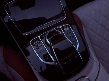 Mercedes-Benz - E-class