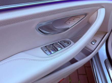 Mercedes-Benz - E-class