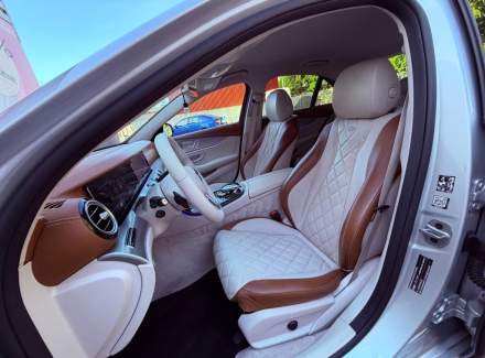 Mercedes-Benz - E-class