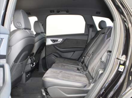 Audi - Q7