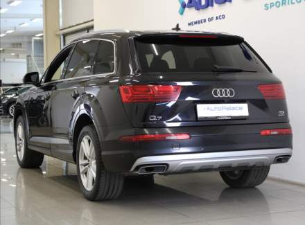 Audi - Q7