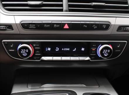 Audi - Q7