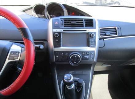 Toyota - Verso
