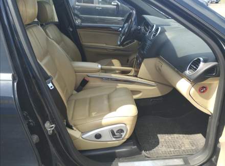 Mercedes-Benz - M-class