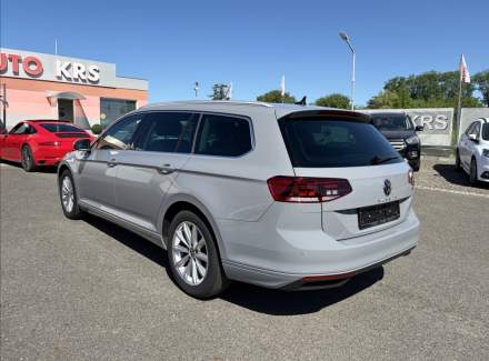 Volkswagen - Passat