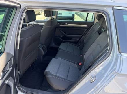 Volkswagen - Passat