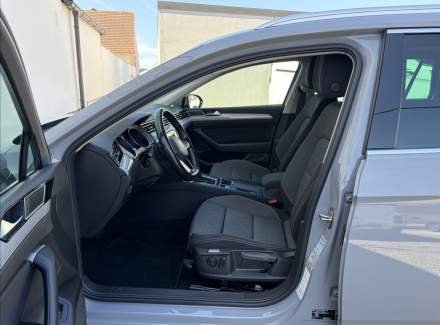 Volkswagen - Passat