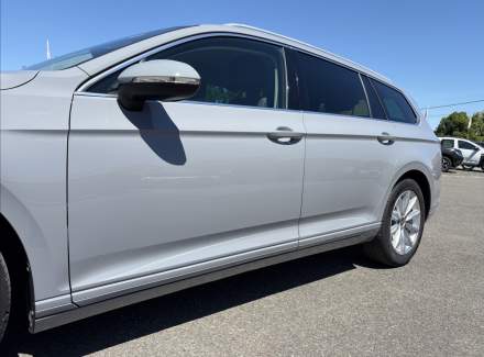 Volkswagen - Passat