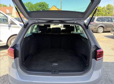 Volkswagen - Passat