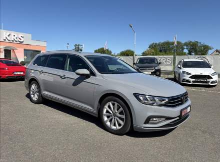Volkswagen - Passat