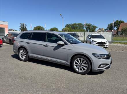 Volkswagen - Passat