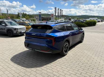 Kia - K4