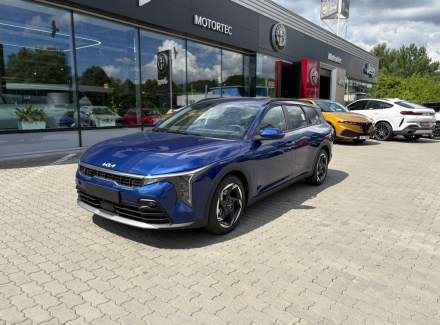 Kia - K4