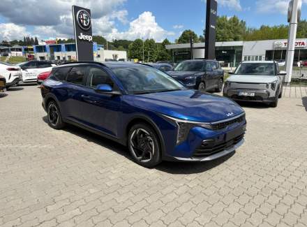 Kia - K4