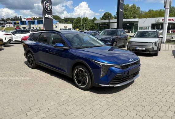 Kia - K4