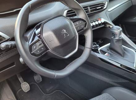 Peugeot - 3008