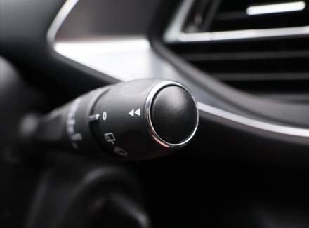 Peugeot - 308