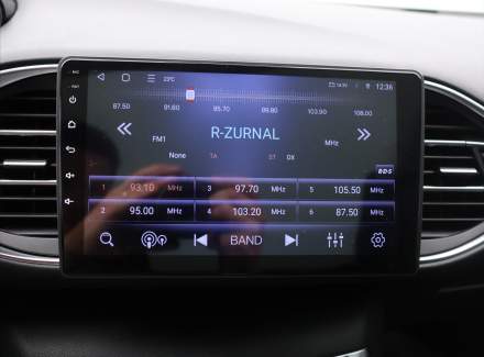 Peugeot - 308