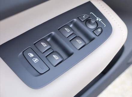 Volvo - XC60