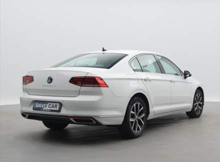 Volkswagen - Passat