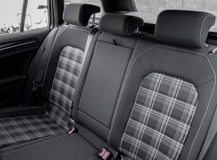 Volkswagen - Golf