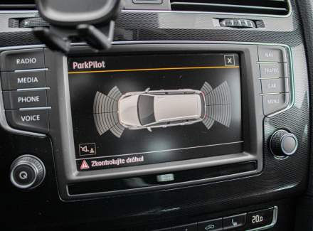 Volkswagen - Golf