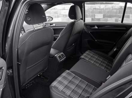 Volkswagen - Golf