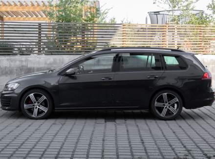 Volkswagen - Golf
