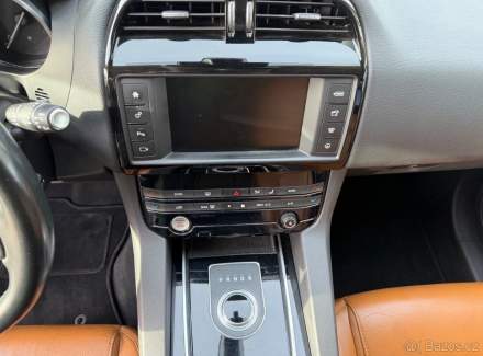 Jaguar - F-Pace