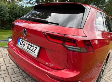 Volkswagen - Golf