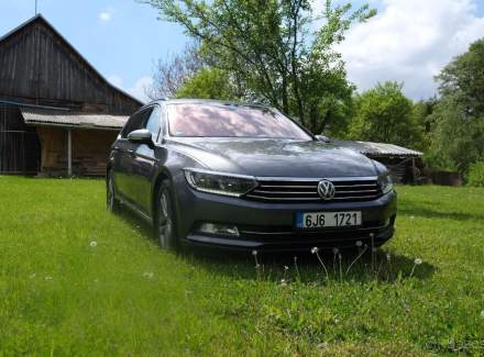 Volkswagen - Passat