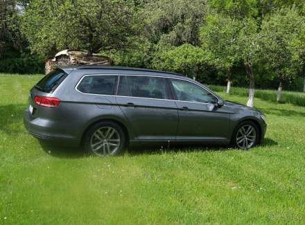 Volkswagen - Passat