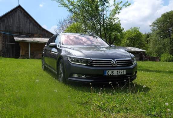 Volkswagen - Passat