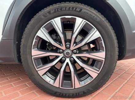 Volvo - V90
