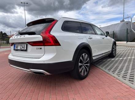 Volvo - V90