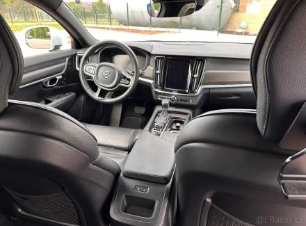Volvo - V90