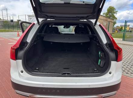 Volvo - V90