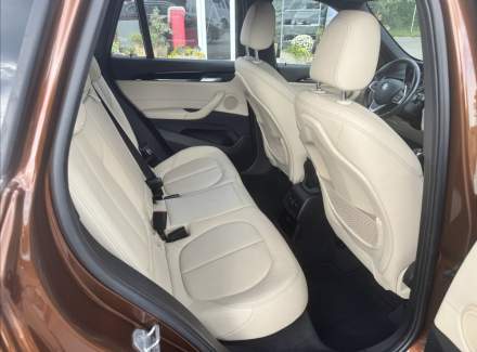 BMW - X1
