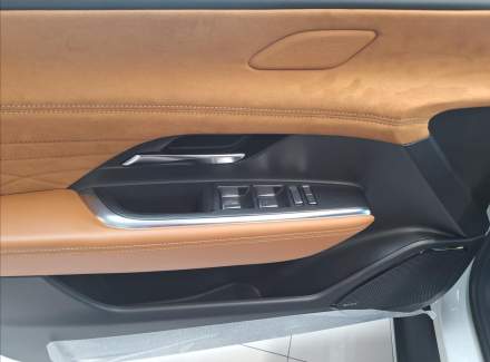 Mazda - 6e