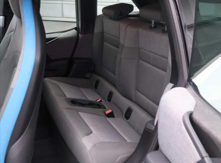 BMW - i3