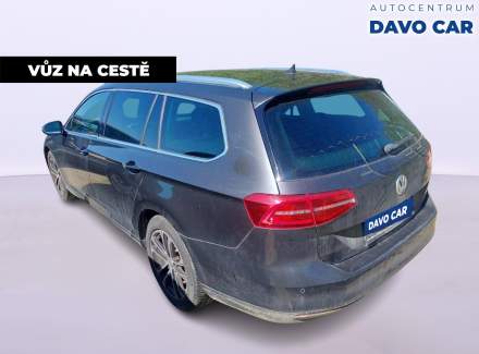 Volkswagen - Passat