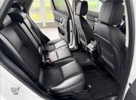 Land Rover - Discovery Sport