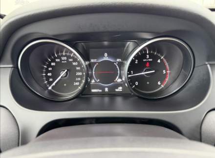 Land Rover - Discovery Sport