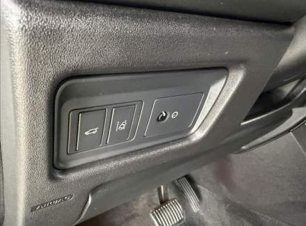 Land Rover - Discovery Sport