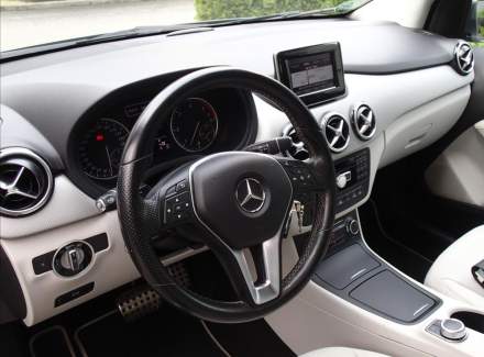 Mercedes-Benz - B-class