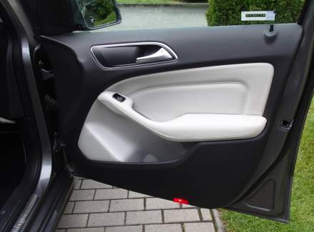Mercedes-Benz - B-class