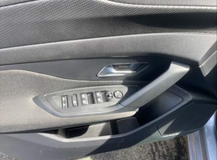 Peugeot - 308