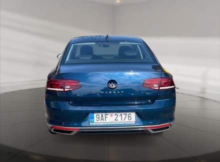 Volkswagen - Passat