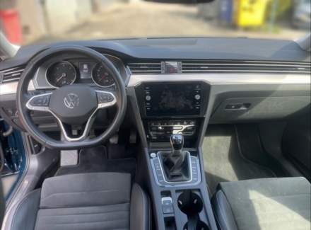 Volkswagen - Passat